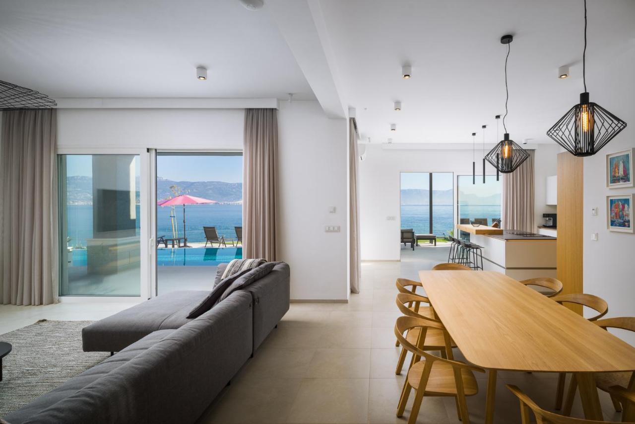 Acadia Beach Villas & Apartments Слатине Екстериор снимка