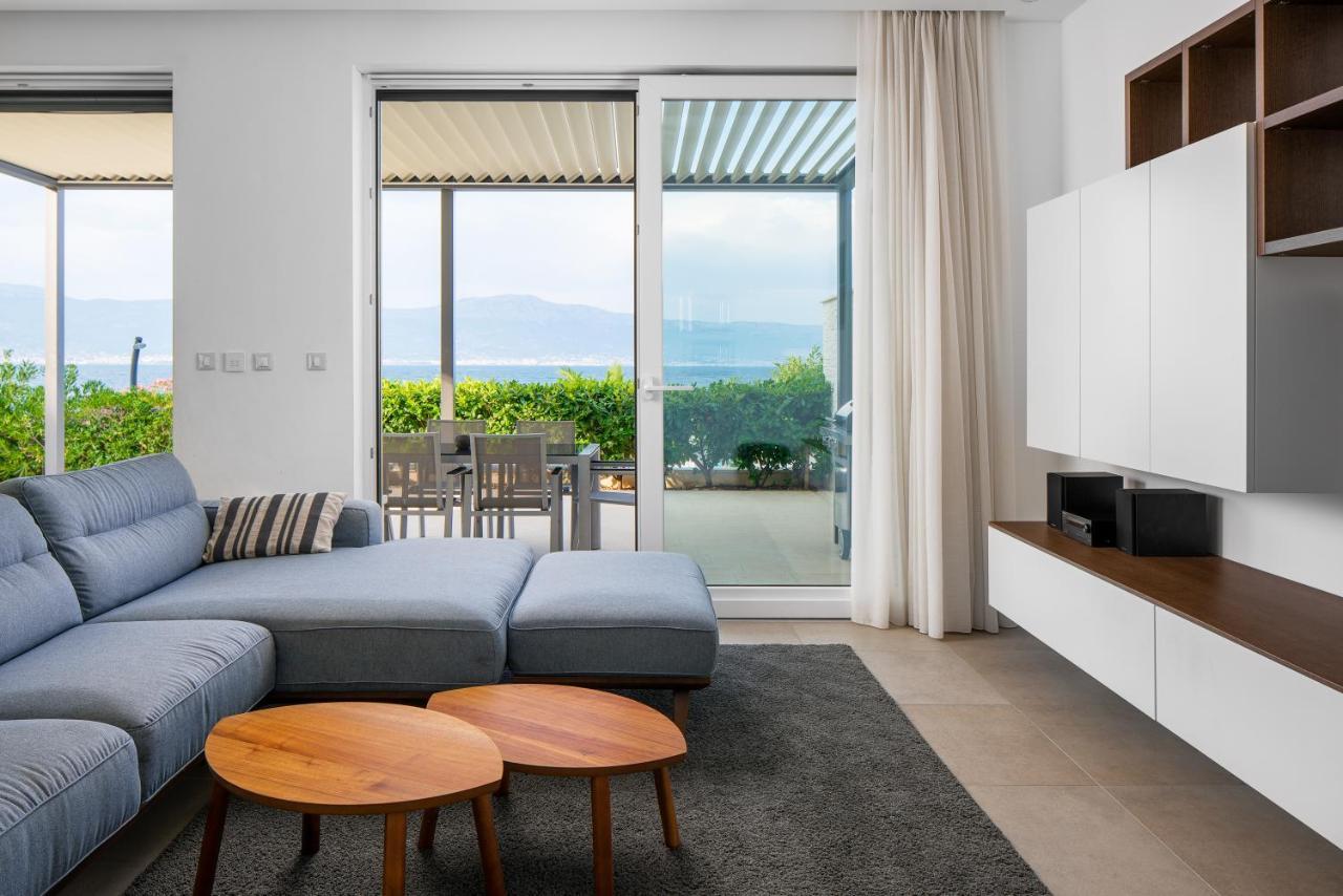 Acadia Beach Villas & Apartments Слатине Екстериор снимка