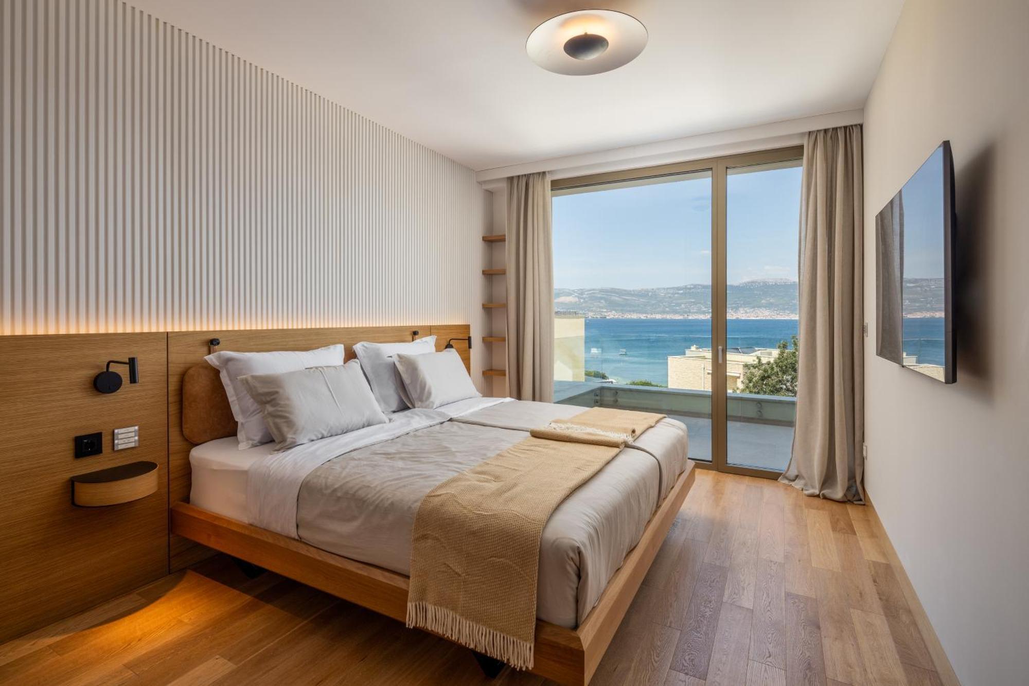Acadia Beach Villas & Apartments Слатине Екстериор снимка