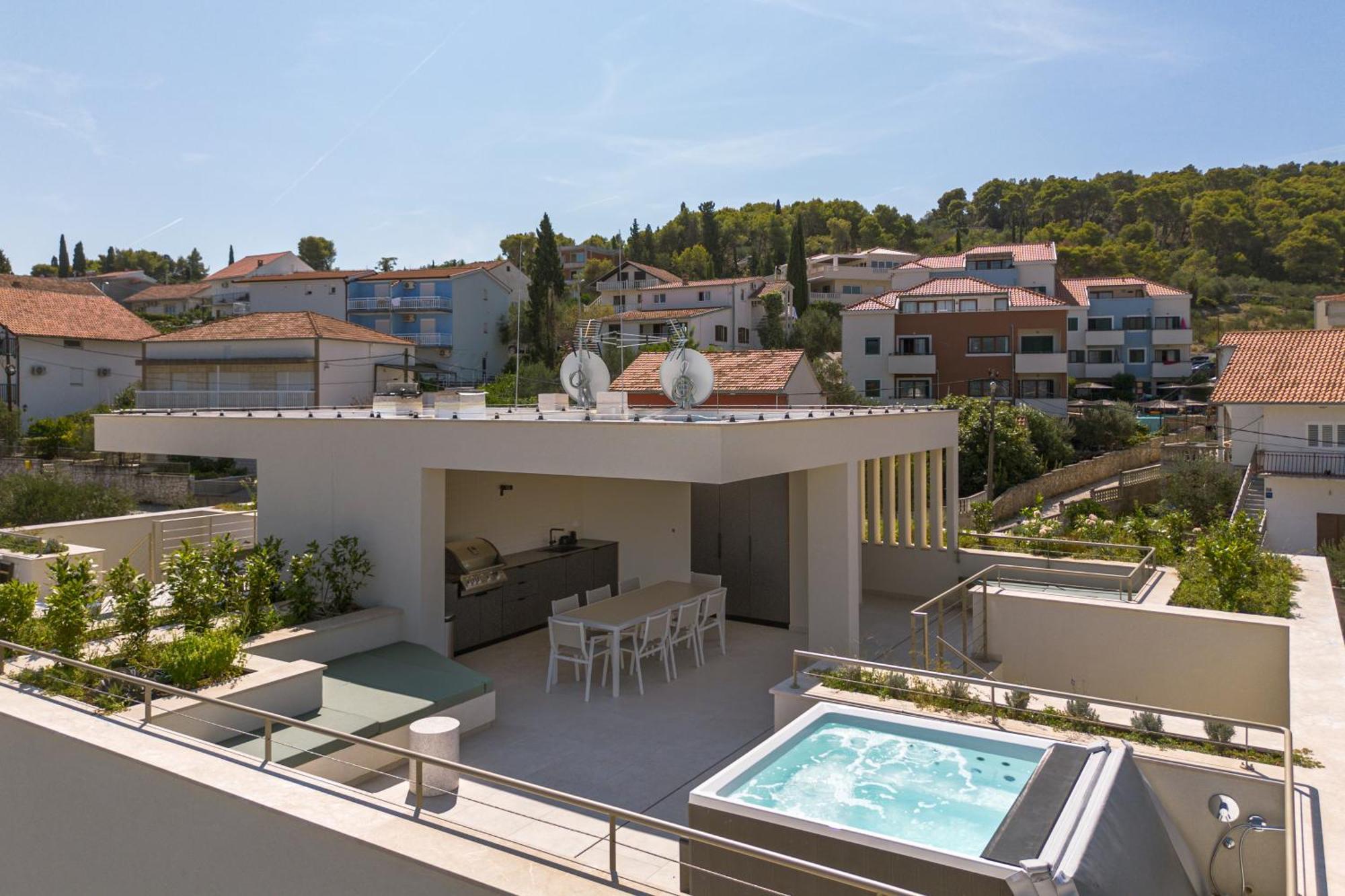 Acadia Beach Villas & Apartments Слатине Екстериор снимка