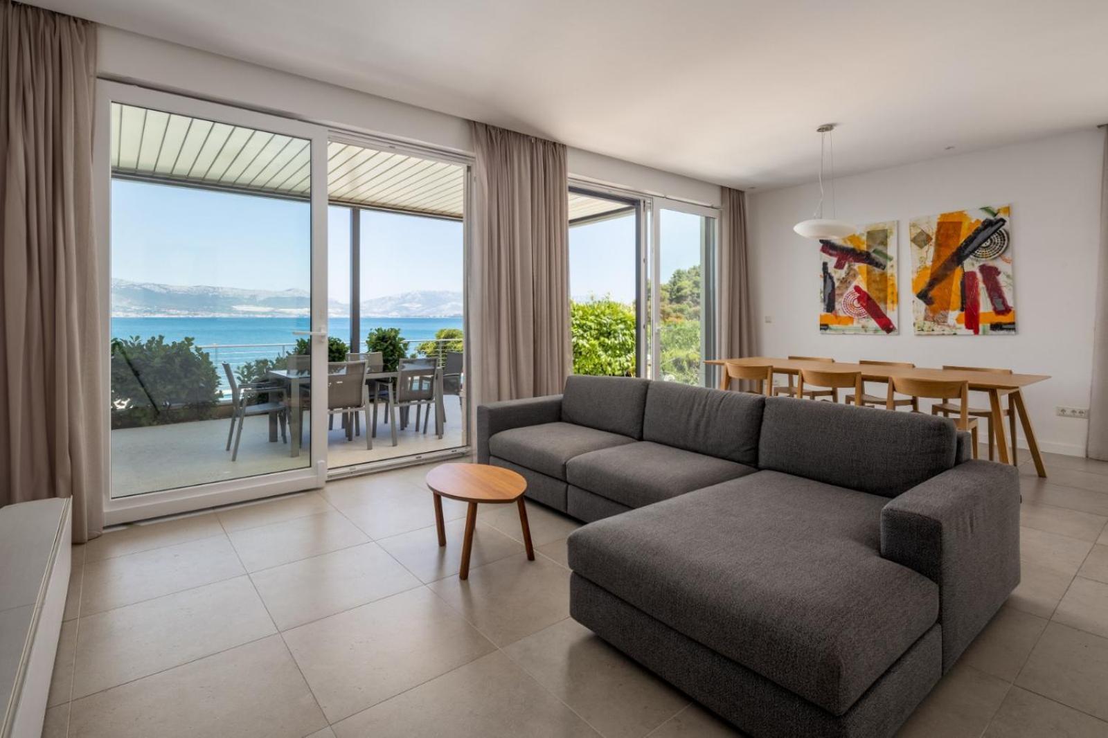 Acadia Beach Villas & Apartments Слатине Екстериор снимка