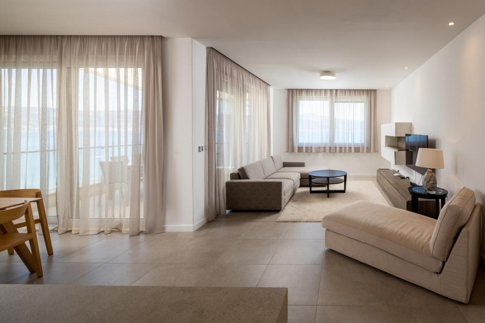 Acadia Beach Villas & Apartments Слатине Екстериор снимка