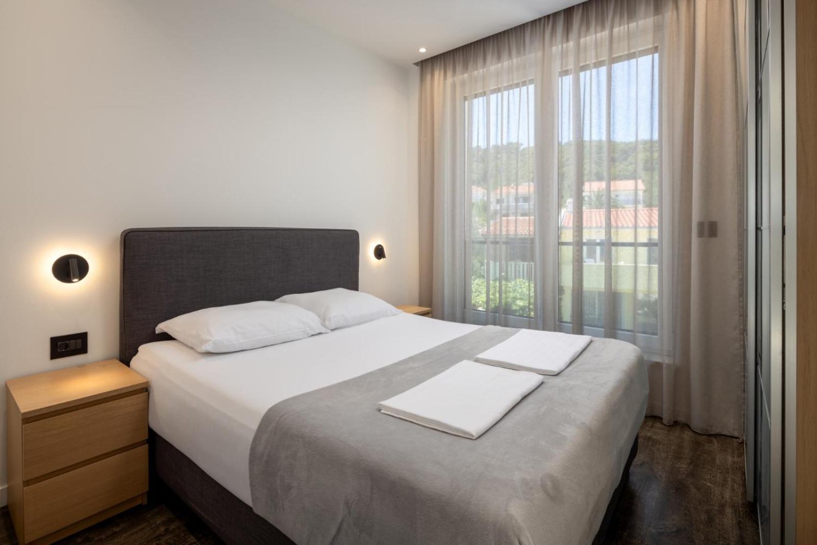 Acadia Beach Villas & Apartments Слатине Екстериор снимка