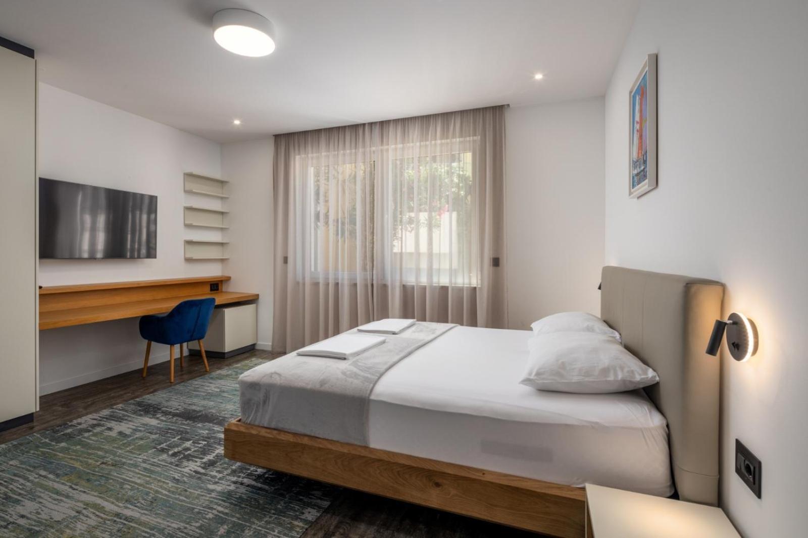 Acadia Beach Villas & Apartments Слатине Екстериор снимка