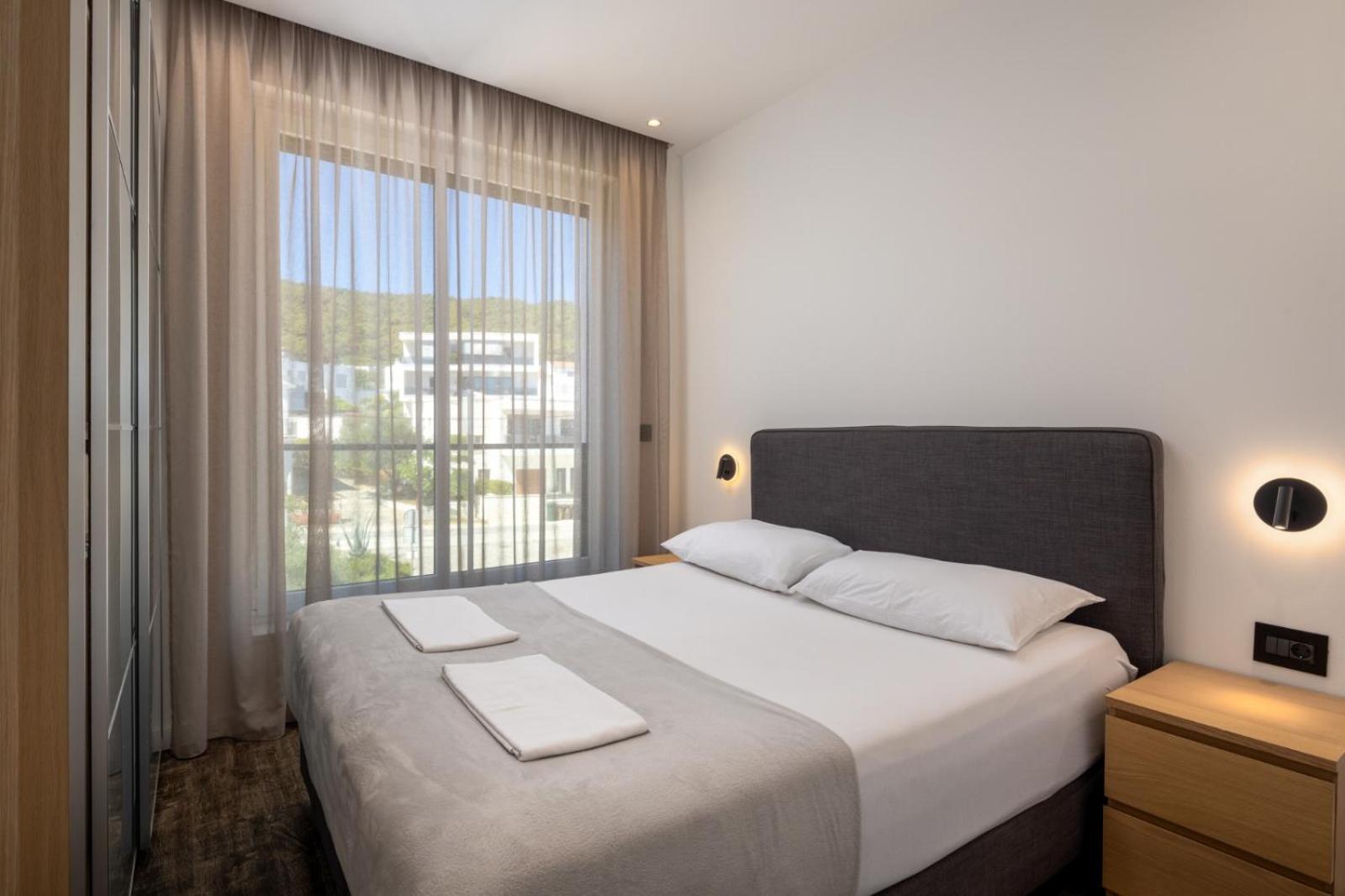 Acadia Beach Villas & Apartments Слатине Екстериор снимка