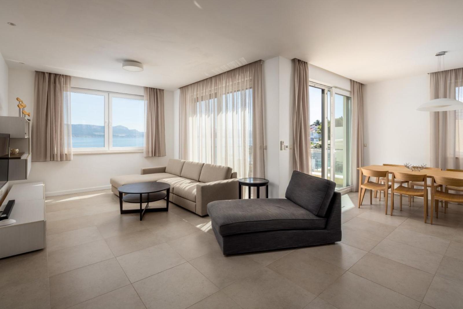Acadia Beach Villas & Apartments Слатине Екстериор снимка