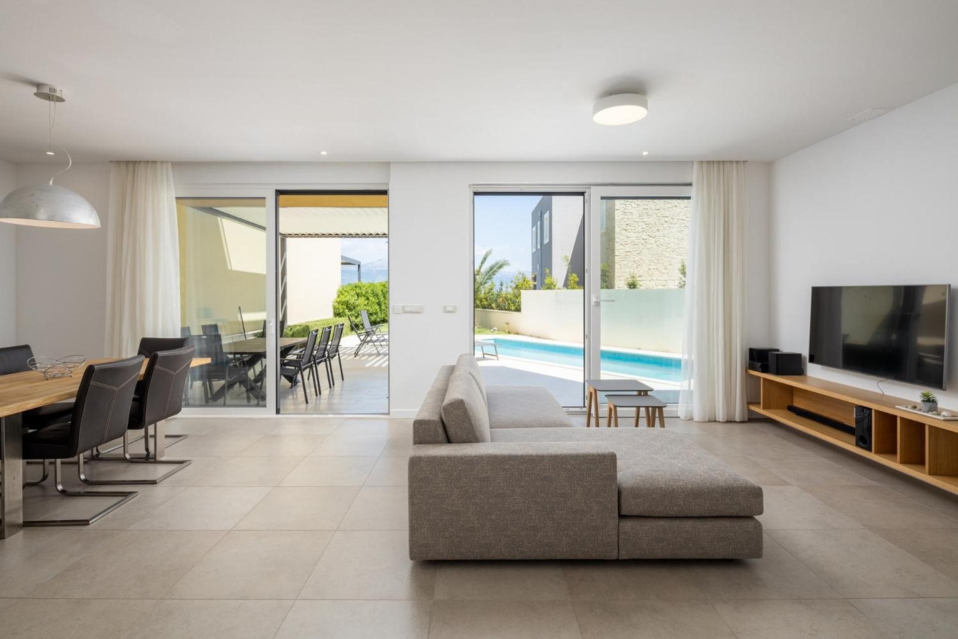 Acadia Beach Villas & Apartments Слатине Екстериор снимка