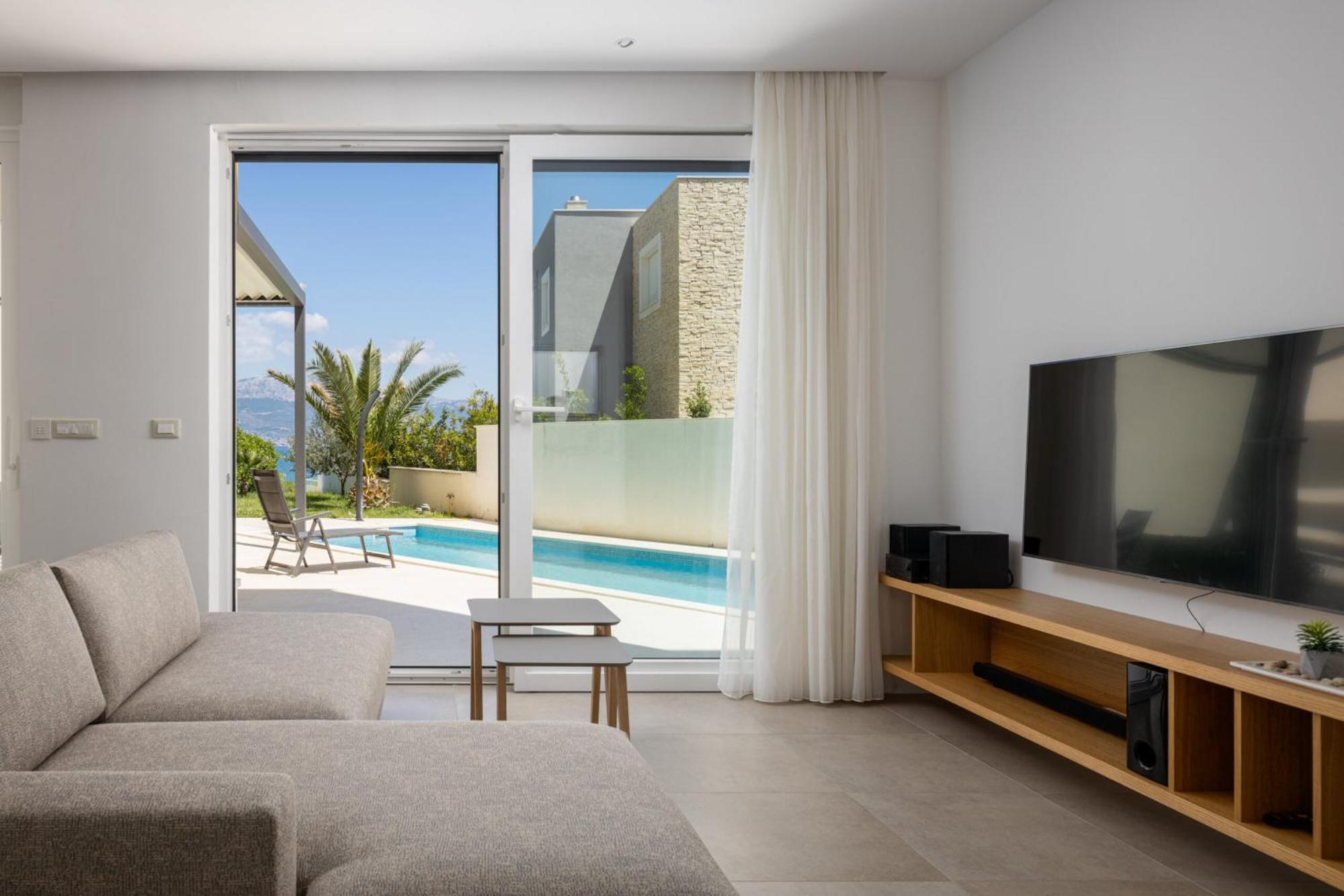 Acadia Beach Villas & Apartments Слатине Екстериор снимка